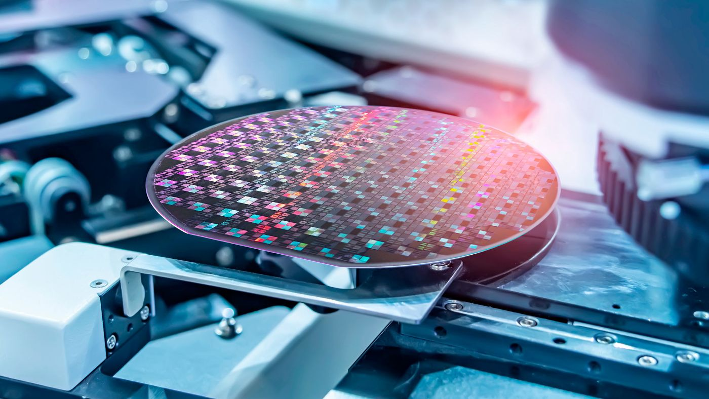 Energy saving semiconductor heating
